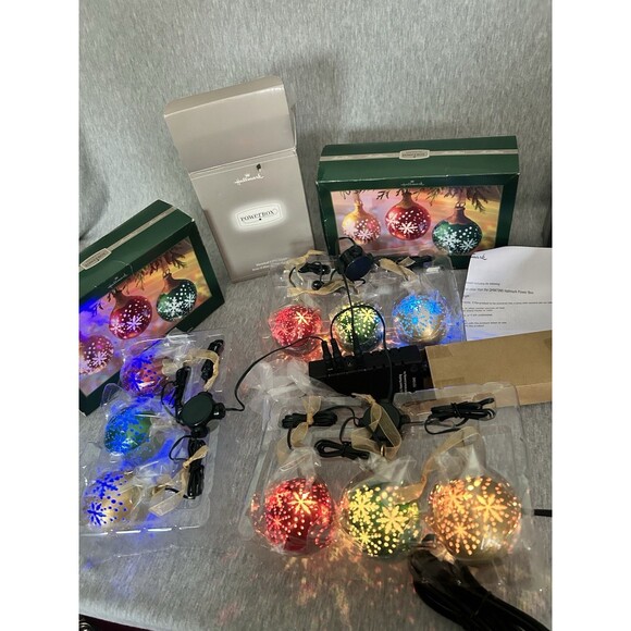NEW Hallmark 9 Illuminations Snowflake Snowballs Strings Ornament & Power Box - Picture 7 of 16